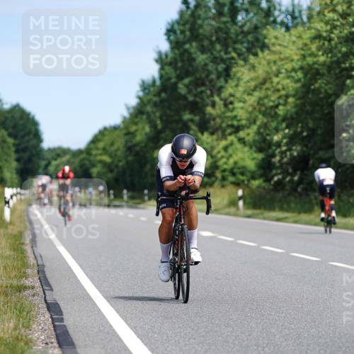 21.06.2026 - Viking Triathlon Michael Burmester http://msf.ph/oto/9869406 21.06.2026 12:28:41 Radfahren 20, 64, 89, 189, 317, 438, 460, 484, 612 meine-sportfotos.de