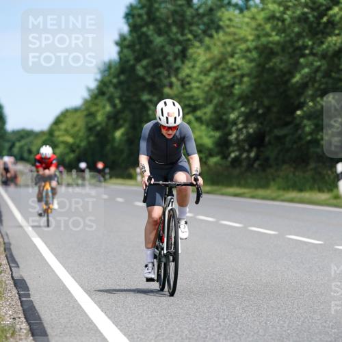21.06.2026 - Viking Triathlon Michael Burmester http://msf.ph/oto/9869429 21.06.2026 12:28:57 Radfahren 20, 64, 84, 89, 317, 317, 460, 484, 522, 542, 549, 552, 555, 612, 619, 661 meine-sportfotos.de