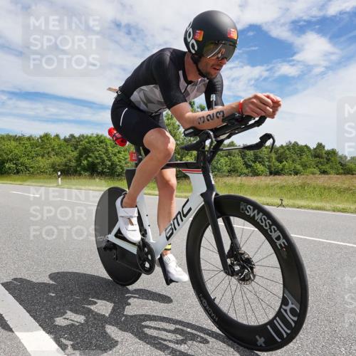 21.06.2026 - Viking Triathlon Michael Burmester http://msf.ph/oto/9869495 21.06.2026 12:01:09 Radfahren 30, 43, 82, 155, 170, 260, 260, 323, 343, 390, 391, 548, 554, 555 meine-sportfotos.de