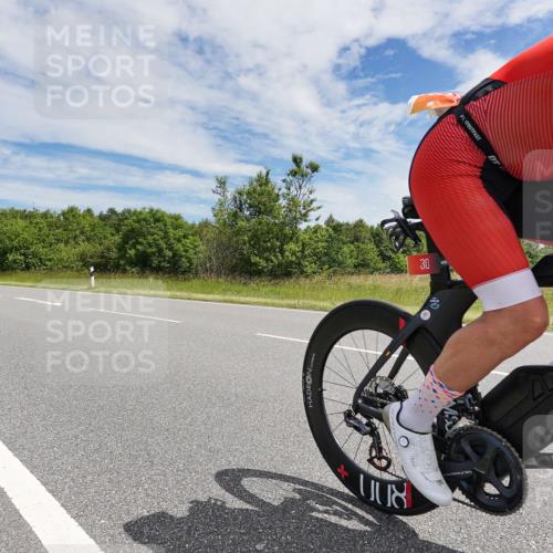 21.06.2026 - Viking Triathlon Michael Burmester http://msf.ph/oto/9869498 21.06.2026 12:01:11 Radfahren 30, 43, 82, 155, 260, 323, 343, 390, 391, 472, 548, 555, 646 meine-sportfotos.de