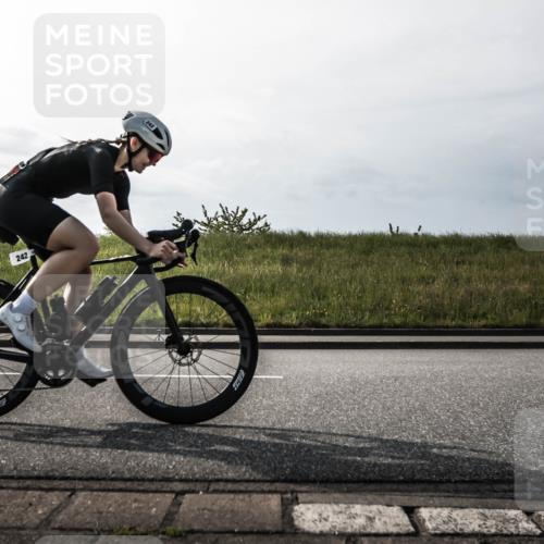 21.06.2026 - 29. Vierlanden-Triathlon H.Heesch http://msf.ph/oto/9869511 21.06.2026 09:07:50 Radfahren 242 meine-sportfotos.de