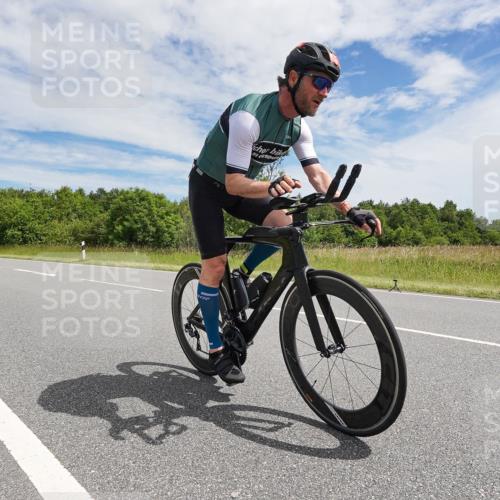 21.06.2026 - Viking Triathlon Michael Burmester http://msf.ph/oto/9869523 21.06.2026 12:01:43 Radfahren 13, 171, 196, 206, 322, 540, 648 meine-sportfotos.de