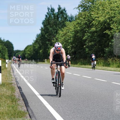 21.06.2026 - Viking Triathlon Michael Burmester http://msf.ph/oto/9869525 21.06.2026 12:29:35 Radfahren 78, 302, 386, 410, 526, 540, 555, 560, 617 meine-sportfotos.de