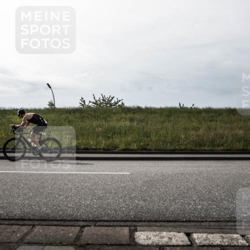 21.06.2026 - 29. Vierlanden-Triathlon H.Heesch http://msf.ph/oto/9869549 21.06.2026 09:09:14 Radfahren 2, 16, 41, 212 meine-sportfotos.de