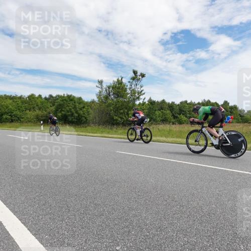 21.06.2026 - Viking Triathlon Michael Burmester http://msf.ph/oto/9869619 21.06.2026 12:03:23 Radfahren 65, 74, 102, 103, 161, 176, 238, 247, 257, 270, 270, 271, 271, 426, 565, 569, 606, 631 meine-sportfotos.de