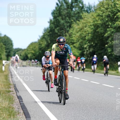 21.06.2026 - Viking Triathlon Michael Burmester http://msf.ph/oto/9869630 21.06.2026 12:30:05 Radfahren 99, 168, 220, 261, 314, 355, 463, 529, 613, 631, 631 meine-sportfotos.de