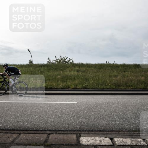 21.06.2026 - 29. Vierlanden-Triathlon H.Heesch http://msf.ph/oto/9869631 21.06.2026 09:11:16 Radfahren 24, 26 meine-sportfotos.de