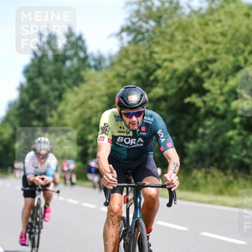 21.06.2026 - Viking Triathlon Michael Burmester http://msf.ph/oto/9869641 21.06.2026 12:30:06 Radfahren 99, 168, 220, 261, 314, 355, 463, 529, 613, 631, 631 meine-sportfotos.de