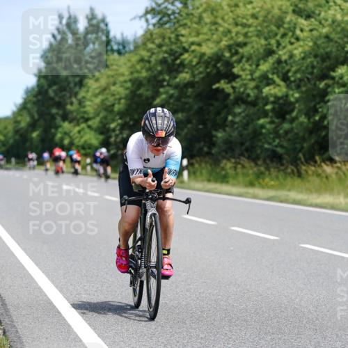 21.06.2026 - Viking Triathlon Michael Burmester http://msf.ph/oto/9869645 21.06.2026 12:30:06 Radfahren 99, 168, 220, 261, 314, 355, 463, 529, 613, 631, 631 meine-sportfotos.de