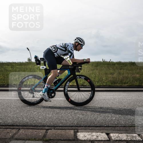 21.06.2026 - 29. Vierlanden-Triathlon H.Heesch http://msf.ph/oto/9869701 21.06.2026 09:12:44 Radfahren 13, 15, 45, 132, 290 meine-sportfotos.de