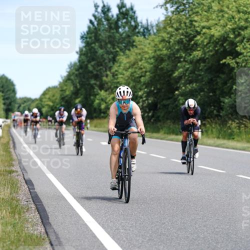 21.06.2026 - Viking Triathlon Michael Burmester http://msf.ph/oto/9869708 21.06.2026 12:30:36 Radfahren 99, 104, 109, 111, 113, 125, 137, 145, 180, 199, 255, 286, 359, 376, 422, 500 meine-sportfotos.de