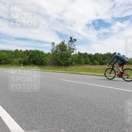 21.06.2026 - Viking Triathlon Michael Burmester http://msf.ph/oto/9869735 21.06.2026 12:04:55 Radfahren 83, 98, 380, 467, 542, 642, 642, 645, 669 meine-sportfotos.de