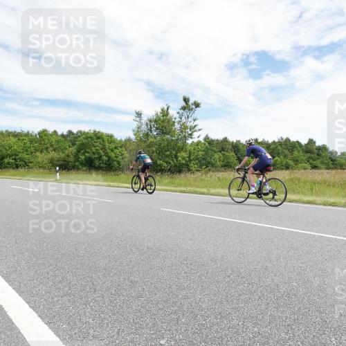 21.06.2026 - Viking Triathlon Michael Burmester http://msf.ph/oto/9869752 21.06.2026 12:05:00 Radfahren 83, 98, 142, 380, 467, 542, 642, 642, 645, 669 meine-sportfotos.de