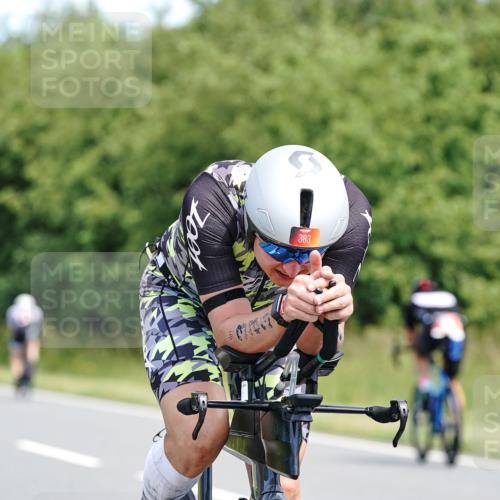 21.06.2026 - Viking Triathlon Michael Burmester http://msf.ph/oto/9869820 21.06.2026 12:31:04 Radfahren 34, 45, 107, 125, 151, 151, 175, 188, 241, 252, 296, 327, 340, 383, 414, 445, 485, 553, 567, 574, 578, 663 meine-sportfotos.de