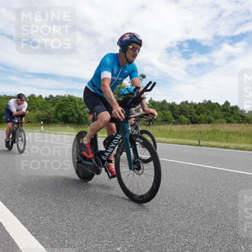 21.06.2026 - Viking Triathlon Michael Burmester http://msf.ph/oto/9869822 21.06.2026 12:05:33 Radfahren 16, 41, 53, 56, 86, 94, 132, 136, 165, 189, 198, 219, 239, 304, 364, 382, 407, 429, 442, 456, 474, 571, 634, 668 meine-sportfotos.de