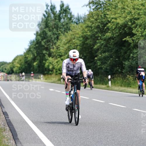 21.06.2026 - Viking Triathlon Michael Burmester http://msf.ph/oto/9869825 21.06.2026 12:31:06 Radfahren 34, 45, 107, 151, 151, 175, 188, 241, 252, 296, 327, 340, 383, 414, 445, 485, 553, 567, 574, 578, 663 meine-sportfotos.de