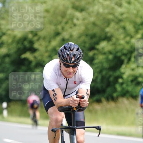21.06.2026 - Viking Triathlon Michael Burmester http://msf.ph/oto/9869874 21.06.2026 12:31:43 Radfahren 27, 198, 337, 365, 640 meine-sportfotos.de