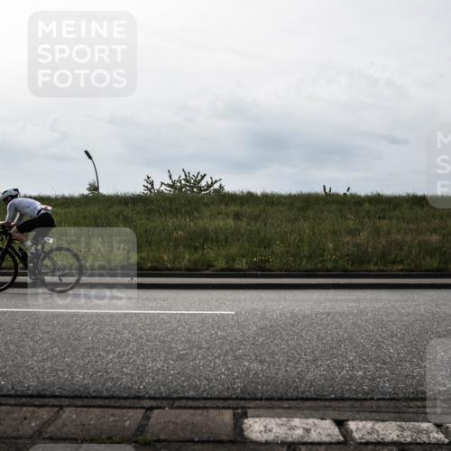 21.06.2026 - 29. Vierlanden-Triathlon H.Heesch http://msf.ph/oto/9869875 21.06.2026 09:15:58 Radfahren 62, 128, 145 meine-sportfotos.de