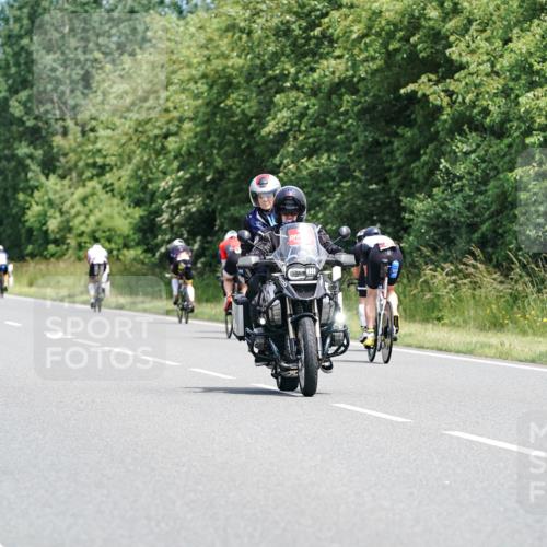 21.06.2026 - Viking Triathlon Michael Burmester http://msf.ph/oto/9869901 21.06.2026 12:31:55 Radfahren 27, 33, 75, 337, 365, 382, 489, 640, 658 meine-sportfotos.de