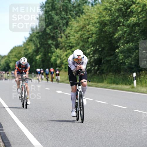 21.06.2026 - Viking Triathlon Michael Burmester http://msf.ph/oto/9869948 21.06.2026 12:32:02 Radfahren 33, 75, 303, 365, 382, 393, 482, 489, 513, 532, 640, 641, 658 meine-sportfotos.de