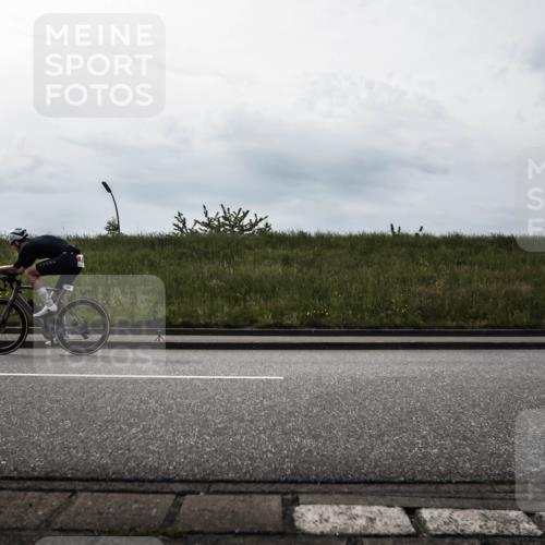 21.06.2026 - 29. Vierlanden-Triathlon H.Heesch http://msf.ph/oto/9869953 21.06.2026 09:17:42 Radfahren 51, 55 meine-sportfotos.de