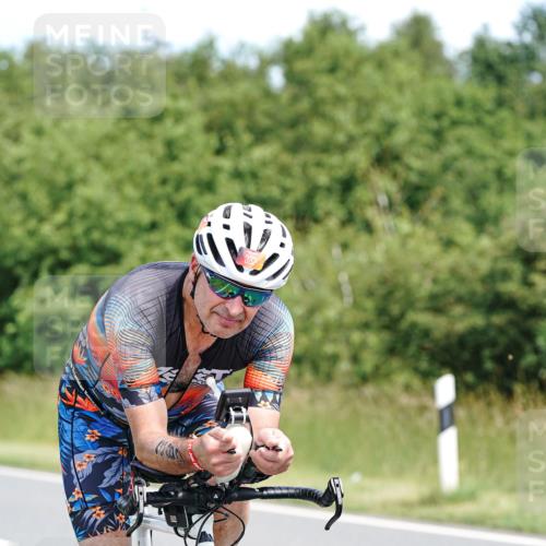 21.06.2026 - Viking Triathlon Michael Burmester http://msf.ph/oto/9869973 21.06.2026 12:32:05 Radfahren 33, 75, 303, 365, 382, 393, 482, 489, 513, 532, 601, 641, 658 meine-sportfotos.de