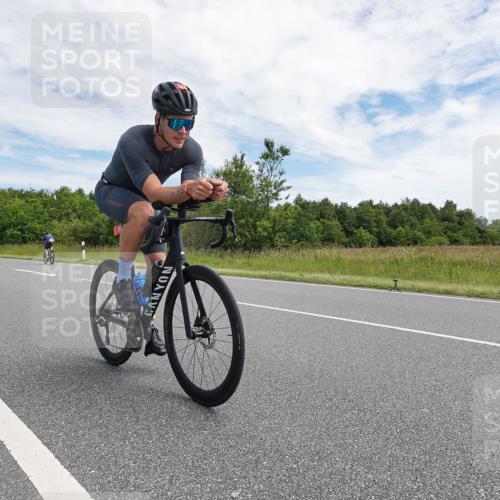 21.06.2026 - Viking Triathlon Michael Burmester http://msf.ph/oto/9869989 21.06.2026 12:07:20 Radfahren 44, 60, 118, 163, 166, 212, 245, 267, 316, 348, 387, 419, 562, 608, 615 meine-sportfotos.de
