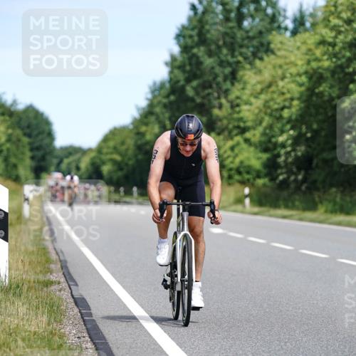 21.06.2026 - Viking Triathlon Michael Burmester http://msf.ph/oto/9870005 21.06.2026 12:32:24 Radfahren 301, 303, 331, 393, 462, 482, 513, 532, 532, 559, 601, 641, 659 meine-sportfotos.de
