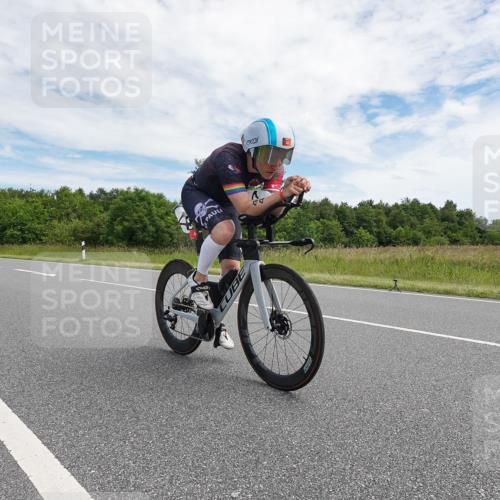 21.06.2026 - Viking Triathlon Michael Burmester http://msf.ph/oto/9870011 21.06.2026 12:07:27 Radfahren 44, 97, 118, 163, 166, 226, 245, 267, 316, 387, 419, 562, 562 meine-sportfotos.de