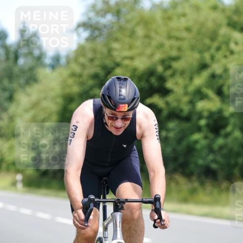 21.06.2026 - Viking Triathlon Michael Burmester http://msf.ph/oto/9870015 21.06.2026 12:32:25 Radfahren 301, 303, 331, 393, 462, 482, 513, 532, 532, 559, 601, 626, 659 meine-sportfotos.de
