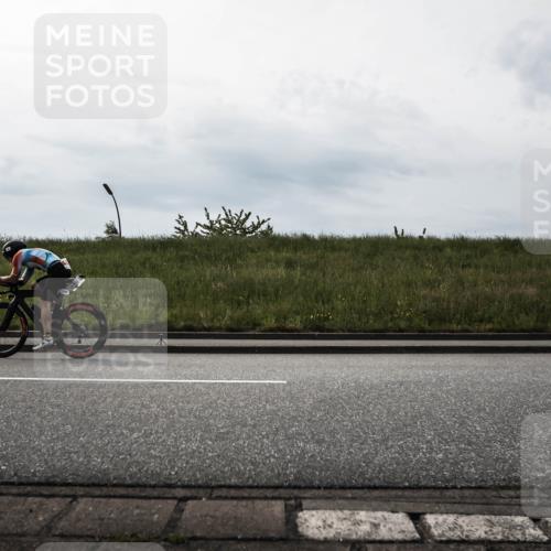 21.06.2026 - 29. Vierlanden-Triathlon H.Heesch http://msf.ph/oto/9870023 21.06.2026 09:18:46 Radfahren 27, 63, 76, 196, 197, 293 meine-sportfotos.de