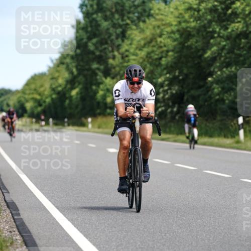 21.06.2026 - Viking Triathlon Michael Burmester http://msf.ph/oto/9870028 21.06.2026 12:32:36 Radfahren 265, 301, 331, 447, 454, 462, 532, 559, 626, 659 meine-sportfotos.de