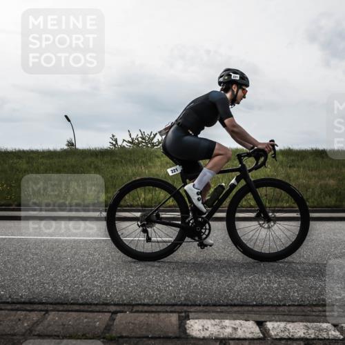 21.06.2026 - 29. Vierlanden-Triathlon H.Heesch http://msf.ph/oto/9870038 21.06.2026 09:19:01 Radfahren 56, 107, 221 meine-sportfotos.de