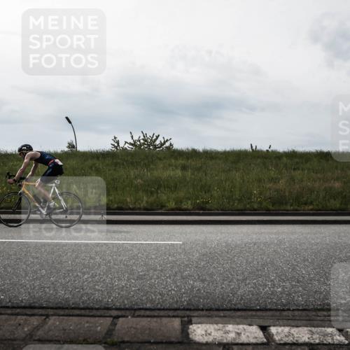 21.06.2026 - 29. Vierlanden-Triathlon H.Heesch http://msf.ph/oto/9870047 21.06.2026 09:19:05 Radfahren 56, 79, 107, 221 meine-sportfotos.de