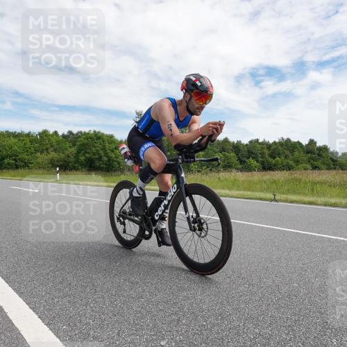 21.06.2026 - Viking Triathlon Michael Burmester http://msf.ph/oto/9870053 21.06.2026 12:07:49 Radfahren 90, 211, 245, 269, 335, 422, 562, 621, 622 meine-sportfotos.de