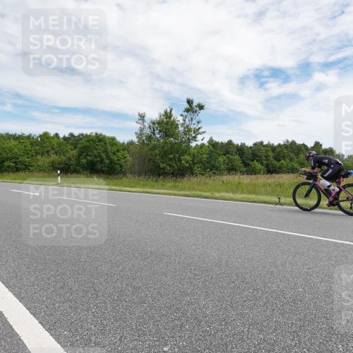 21.06.2026 - Viking Triathlon Michael Burmester http://msf.ph/oto/9870058 21.06.2026 12:07:51 Radfahren 90, 211, 245, 269, 335, 422, 545, 621, 622 meine-sportfotos.de