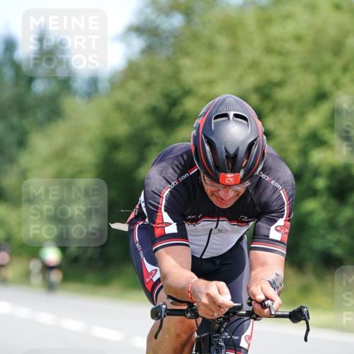 21.06.2026 - Viking Triathlon Michael Burmester http://msf.ph/oto/9870059 21.06.2026 12:32:44 Radfahren 93, 97, 114, 116, 247, 265, 289, 301, 447, 454, 579, 626, 659 meine-sportfotos.de