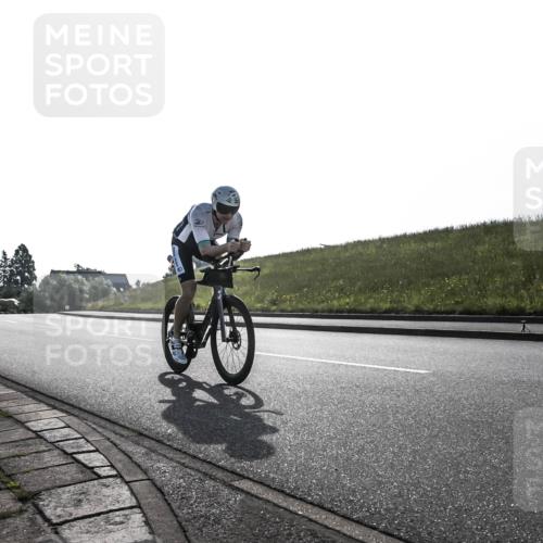 21.06.2026 - 29. Vierlanden-Triathlon H.Heesch http://msf.ph/oto/9870080 21.06.2026 09:02:42 Radfahren 122, 195 meine-sportfotos.de