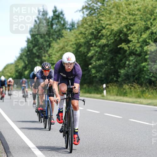 21.06.2026 - Viking Triathlon Michael Burmester http://msf.ph/oto/9870082 21.06.2026 12:32:50 Radfahren 93, 97, 114, 116, 237, 247, 265, 289, 301, 447, 450, 454, 579, 626, 659 meine-sportfotos.de