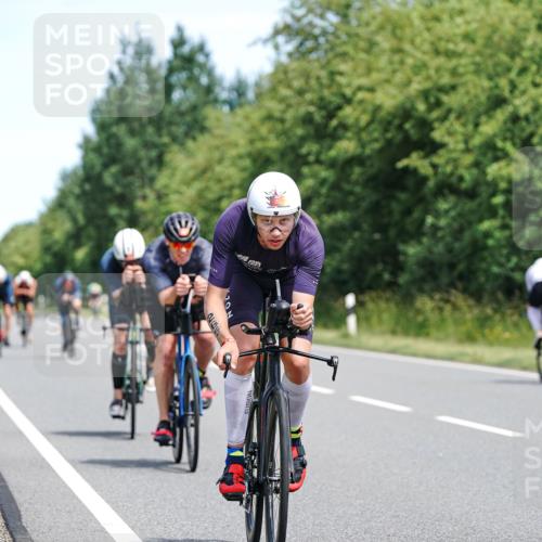 21.06.2026 - Viking Triathlon Michael Burmester http://msf.ph/oto/9870094 21.06.2026 12:32:51 Radfahren 93, 97, 114, 116, 237, 247, 265, 289, 301, 447, 450, 454, 579, 626, 659 meine-sportfotos.de