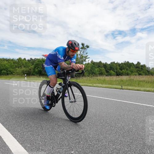 21.06.2026 - Viking Triathlon Michael Burmester http://msf.ph/oto/9870110 21.06.2026 12:08:22 Radfahren 37, 138, 295, 305, 410, 411, 490, 622, 652 meine-sportfotos.de
