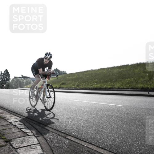 21.06.2026 - 29. Vierlanden-Triathlon H.Heesch http://msf.ph/oto/9870117 21.06.2026 09:03:45 Radfahren 126 meine-sportfotos.de