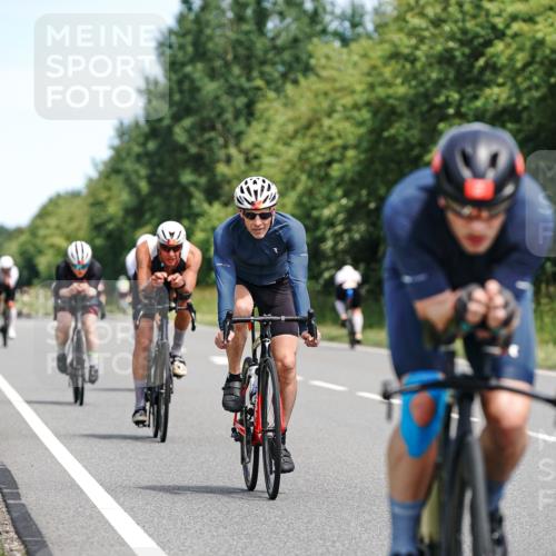 21.06.2026 - Viking Triathlon Michael Burmester http://msf.ph/oto/9870122 21.06.2026 12:32:55 Radfahren 93, 97, 114, 116, 172, 237, 247, 265, 289, 447, 450, 454, 579 meine-sportfotos.de