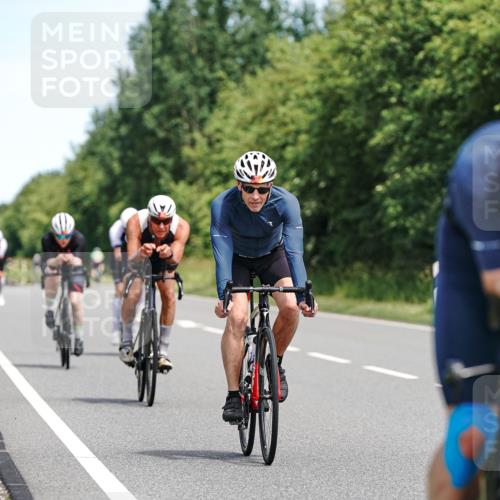 21.06.2026 - Viking Triathlon Michael Burmester http://msf.ph/oto/9870129 21.06.2026 12:32:55 Radfahren 93, 97, 114, 116, 172, 237, 247, 265, 289, 447, 450, 454, 579 meine-sportfotos.de