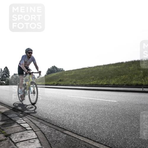 21.06.2026 - 29. Vierlanden-Triathlon H.Heesch http://msf.ph/oto/9870139 21.06.2026 09:04:45 Radfahren 50, 98, 146 meine-sportfotos.de
