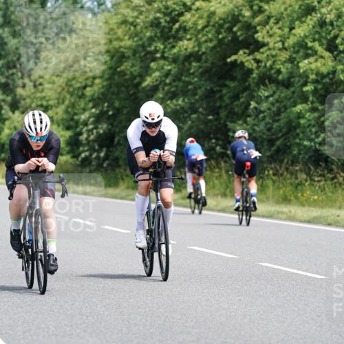 21.06.2026 - Viking Triathlon Michael Burmester http://msf.ph/oto/9870151 21.06.2026 12:32:57 Radfahren 93, 97, 114, 116, 172, 237, 247, 265, 289, 450, 454, 579 meine-sportfotos.de