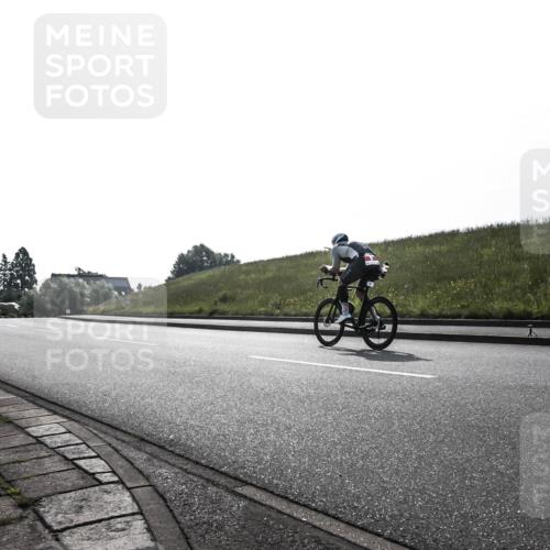 21.06.2026 - 29. Vierlanden-Triathlon H.Heesch http://msf.ph/oto/9870159 21.06.2026 09:05:19 Radfahren 111 meine-sportfotos.de