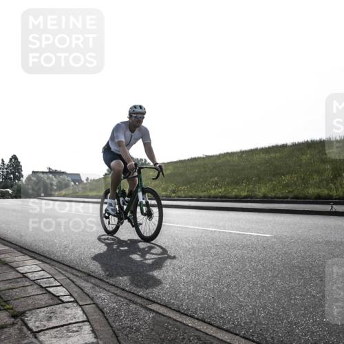 21.06.2026 - 29. Vierlanden-Triathlon H.Heesch http://msf.ph/oto/9870171 21.06.2026 09:05:34 Radfahren 58 meine-sportfotos.de