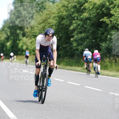 21.06.2026 - Viking Triathlon Michael Burmester http://msf.ph/oto/9870186 21.06.2026 12:33:02 Radfahren 93, 97, 114, 116, 122, 172, 237, 247, 289, 450, 579 meine-sportfotos.de