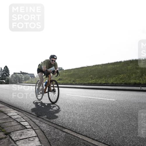 21.06.2026 - 29. Vierlanden-Triathlon H.Heesch http://msf.ph/oto/9870209 21.06.2026 09:06:16 Radfahren 92 meine-sportfotos.de
